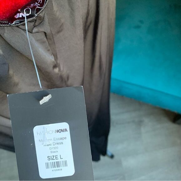 FASHION NOVA BLACK CUTOUT MAXI DRESS - Picture 8 of 8